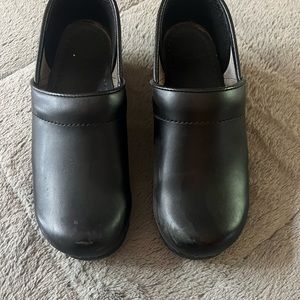Black Dansko- size 38- reasonable offered considered :)